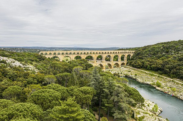 Découverte du Puy du Fou : guide complet pour une expérience historique inoubliable